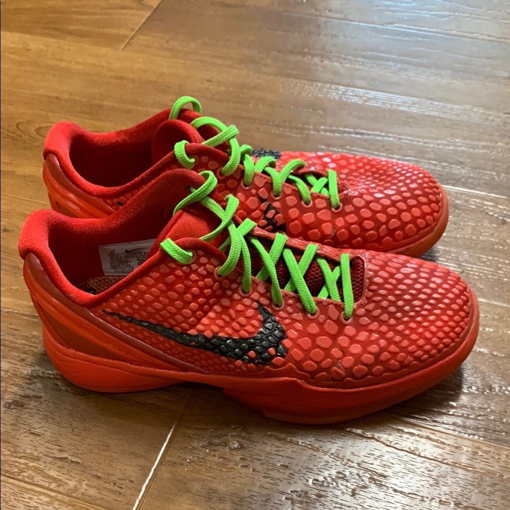 Nike Kobe 6 Reverse Grinch Basketball Sneakers